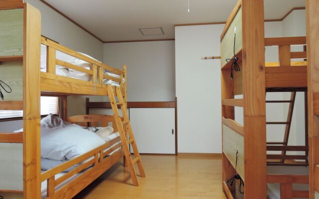 Beppu Yukemuri-no-oka Youth Hostel