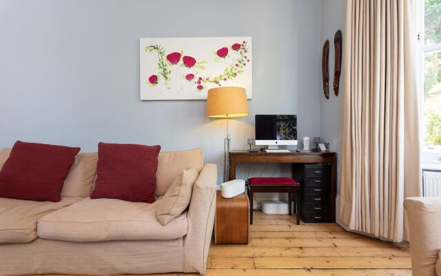 4 Bedroom Home In South London