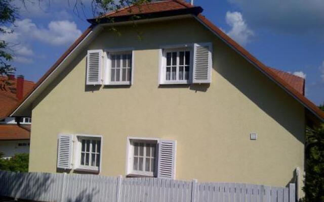 Ferienhaus Boddenkiek mit Wasserblick in Seedorf