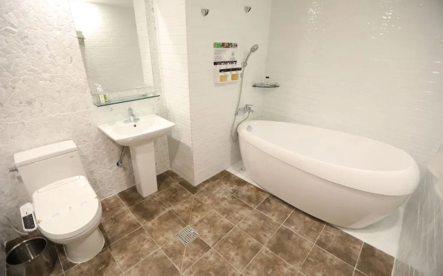 New February Hotel Sinho