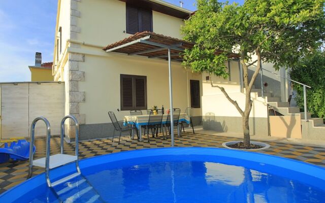 Alluring Holiday Home in Korčula with Whirlpool