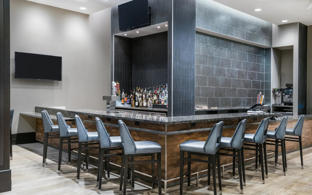 Embassy Suites by Hilton College Station, TX