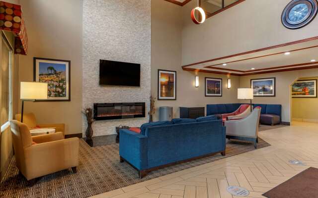 Comfort Suites Grand Rapids South