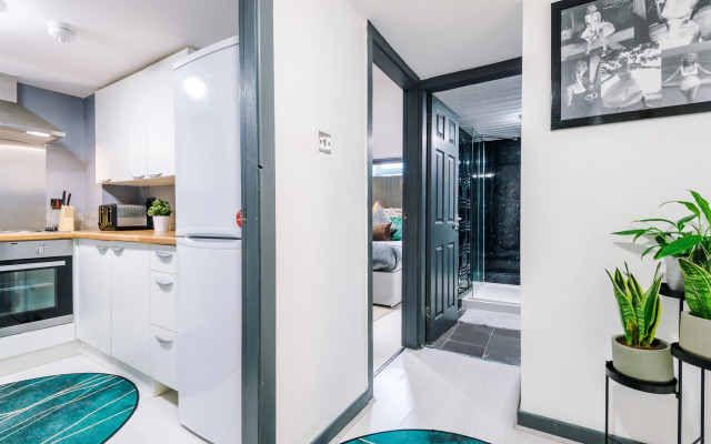 Stay With Empire- Dickson Road