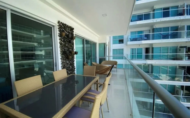 w Incredible 2BR w Unique View n AC