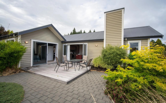 Southland Sounds - Te Anau Holiday Home