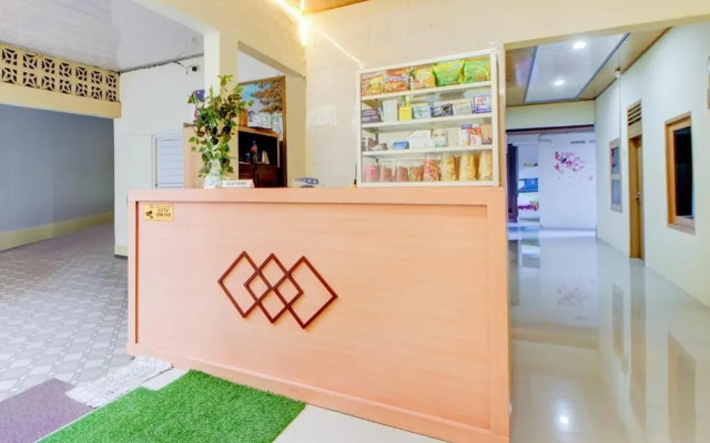 Hotel O Alun-Alun Purwokerto Near Gor Satria Purwokerto Formerly Guest House Blessing