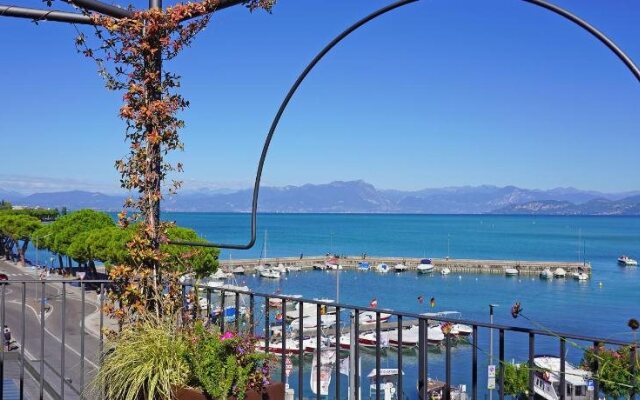 Riviera Carducci Rooms