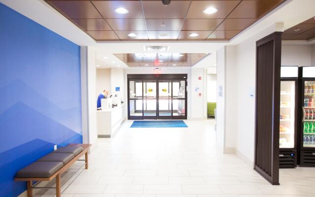 Holiday Inn Express & Suites Knoxville-Farragut by IHG