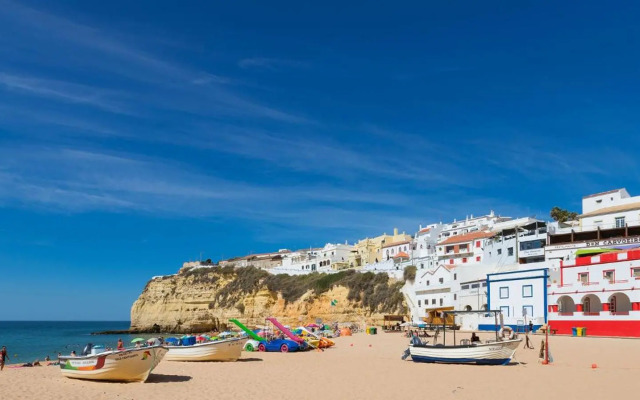 Carvoeiro -Spacious 2 bedroom appartment with pool - Monte Dourado