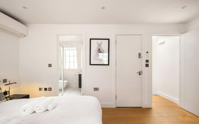 5 Mins Walk to Bond Street Marylebone Townhouse