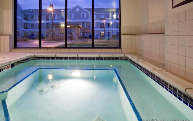 Staybridge Suites Milwaukee West-Oconomowoc by IHG