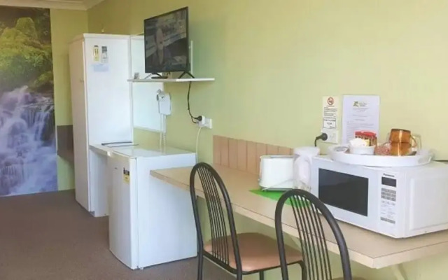 Mollymook Ocean View Motel Reward Long Stays - Over 18's Only