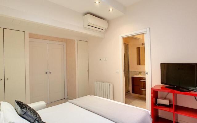 Le Duplex by Nestor&Jeeves