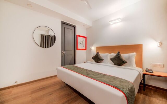 OYO Townhouse 101 Golf Course Road