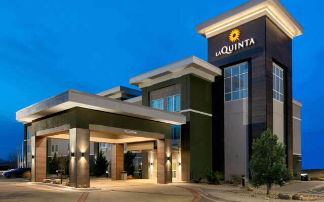 La Quinta Inn & Suites by Wyndham Clinton Historic Route 66