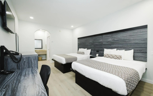 Sapphire Inn and Suites