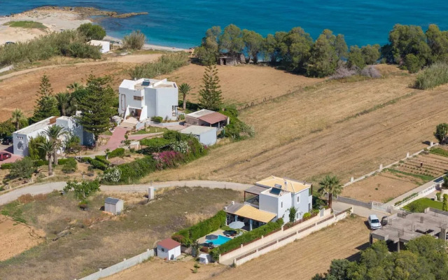 Villa Elena Beach - With Private Heated Pool