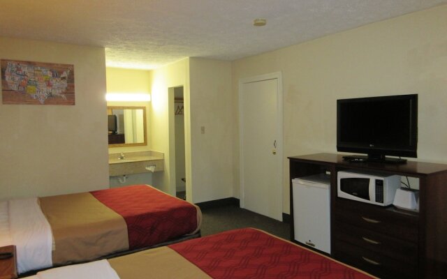 Econo Lodge Colonial