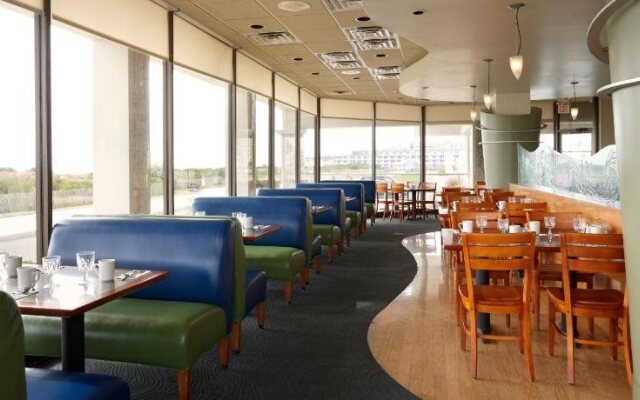 Port Royal Oceanfront Hotel