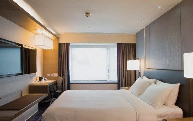Royal Plaza Hotel