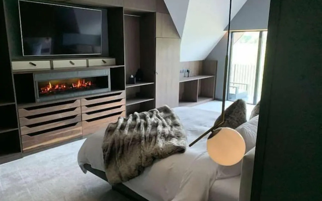 Cave Hotel & Golf Resort