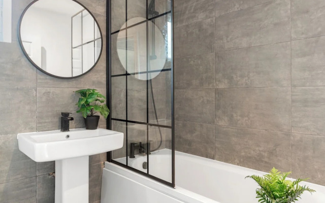 Isimi Luxurious House 4-bed in Alfreton Derby
