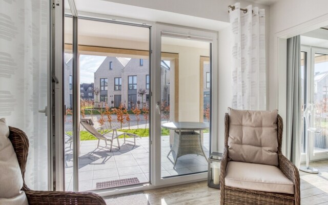 Chic Holiday Home in Varel With Balcony