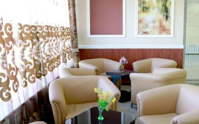 Jinqiao Hotel