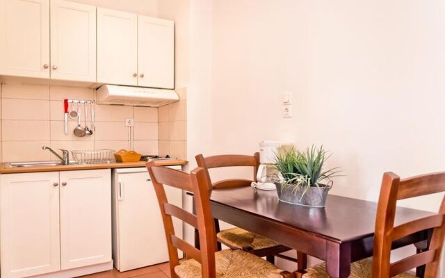 Talos Hotel & Apartments