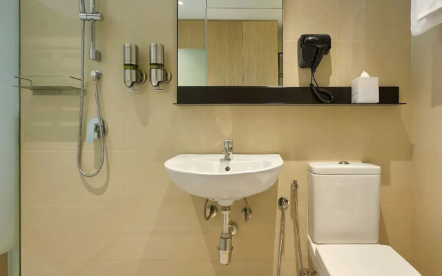 Komune Living & Wellness in the Park