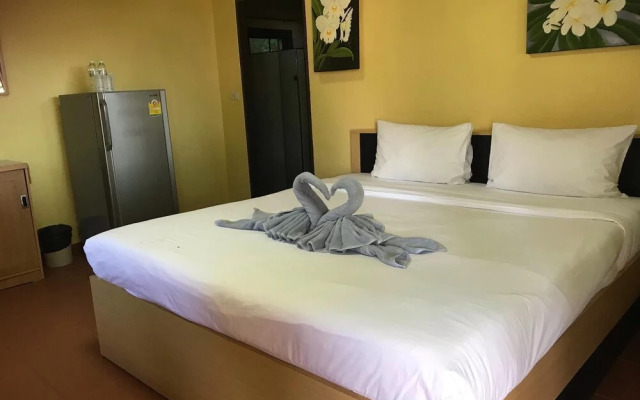 Baan Prakaikaew Resort