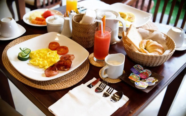 Kayu Sugih Guest House