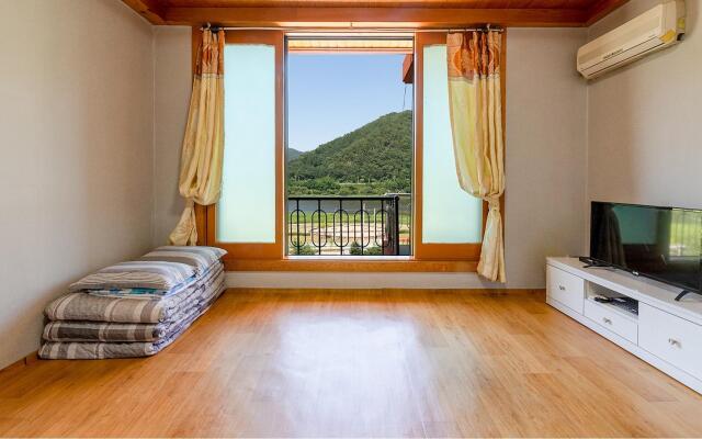 Chuncheon Gang Baram Pension