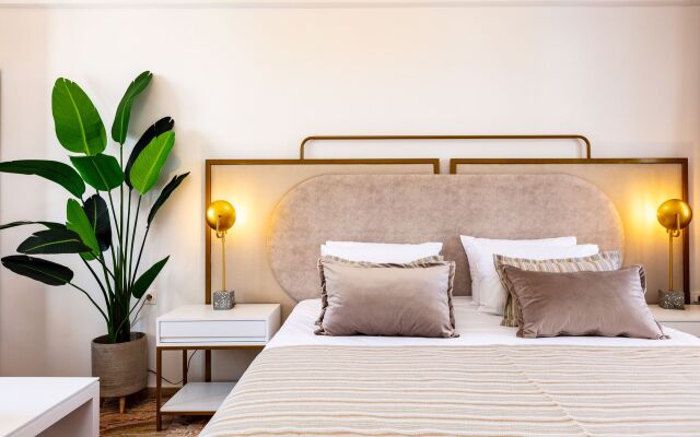 Pinelopi Beach Suites