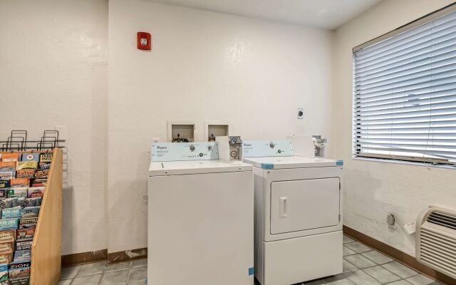 Motel 6 Ogden, UT- Downtown