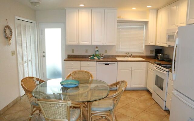 Jamaica Royale 086 - 2 Br Condo