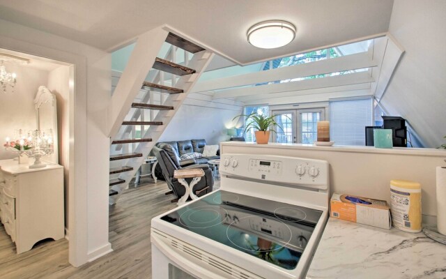 Deck, Boat Slip + Views: Lake Hamilton Cabin!