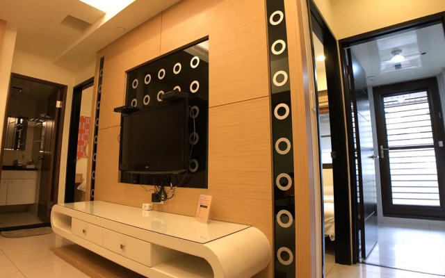 Q Square Apartment