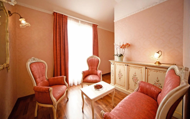 Hotel President
