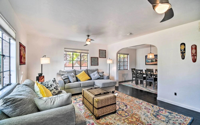 Sun-lit Phoenix Gem: Backyard Entertainment Patio!