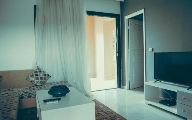 Pool View One bedroom Apt - B103