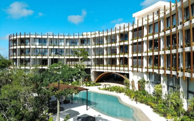 Warm Loft With Incredible Garden View 014 By Sandy Powerful