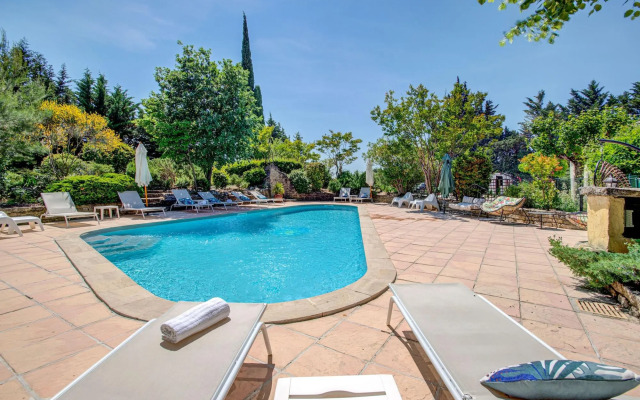 Logis Hotel Le Blason de Provence