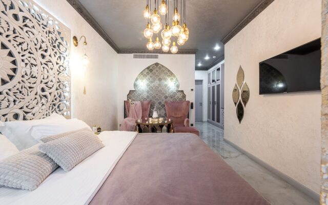 Mr. Grey Boutique Hotel