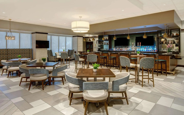 Embassy Suites by Hilton Jacksonville Baymeadows