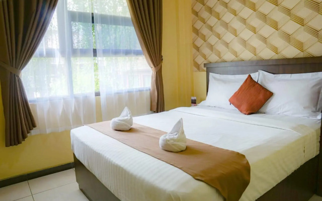 Front One Inn Malang