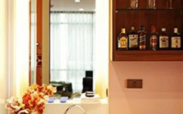 Amber Boutique Silom Hotel