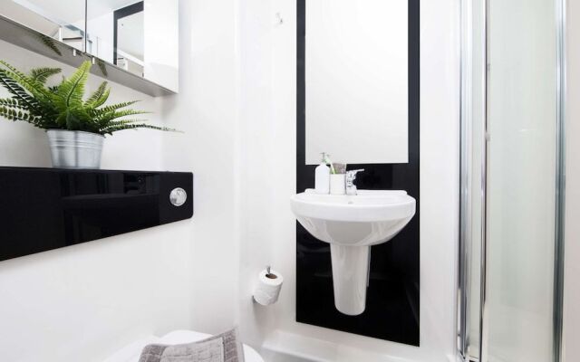 Modern Student-Only Ensuite Rooms in Central Portsmouth