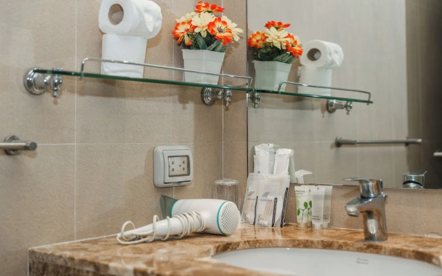 Scenic 1BR Escape Near Beach C195